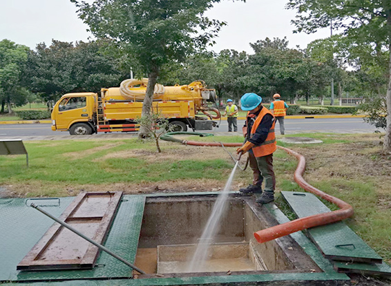 乌烈镇化油池清理